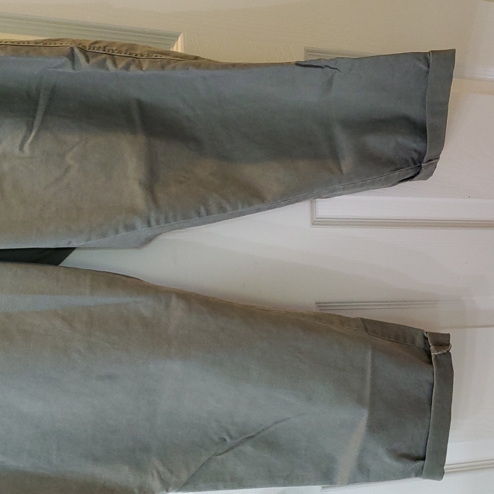 Universal Threads Woman's Twill Pants Size 16 - image 2